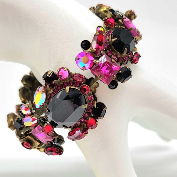 Sorrelli Garnet + Red Aurora Borealis Swarovski Crystal Statement Bracelet - Picture 6 of 12